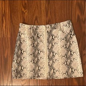 Double Snake Skin Zipper Skirt